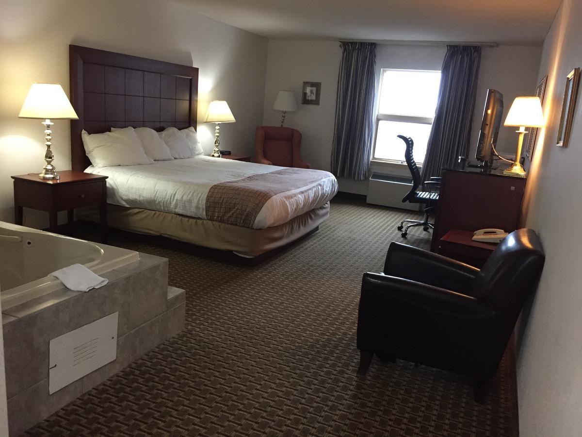 Best Value Inn & Suites パリーサウンド エクステリア 写真