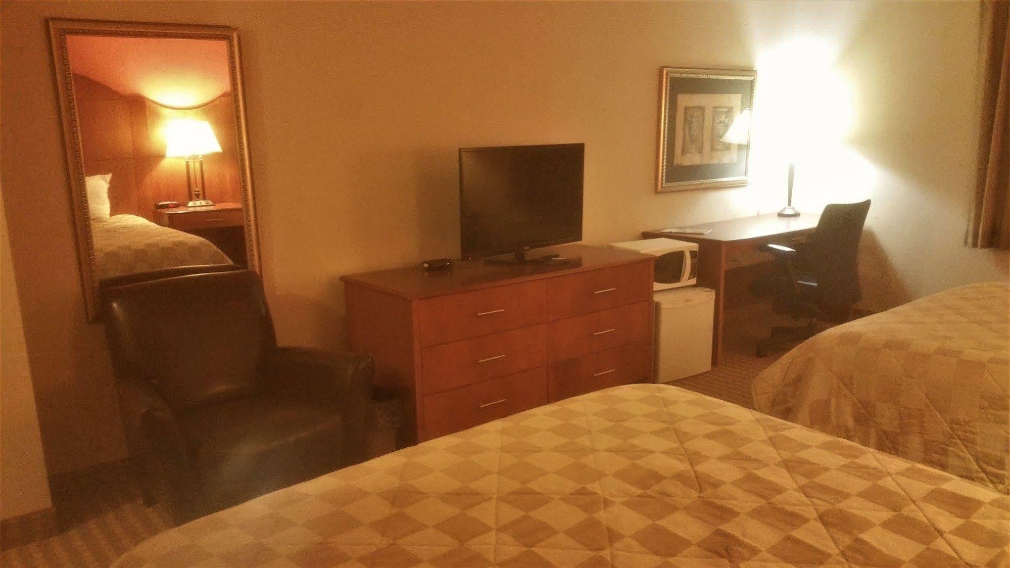 Best Value Inn & Suites パリーサウンド エクステリア 写真