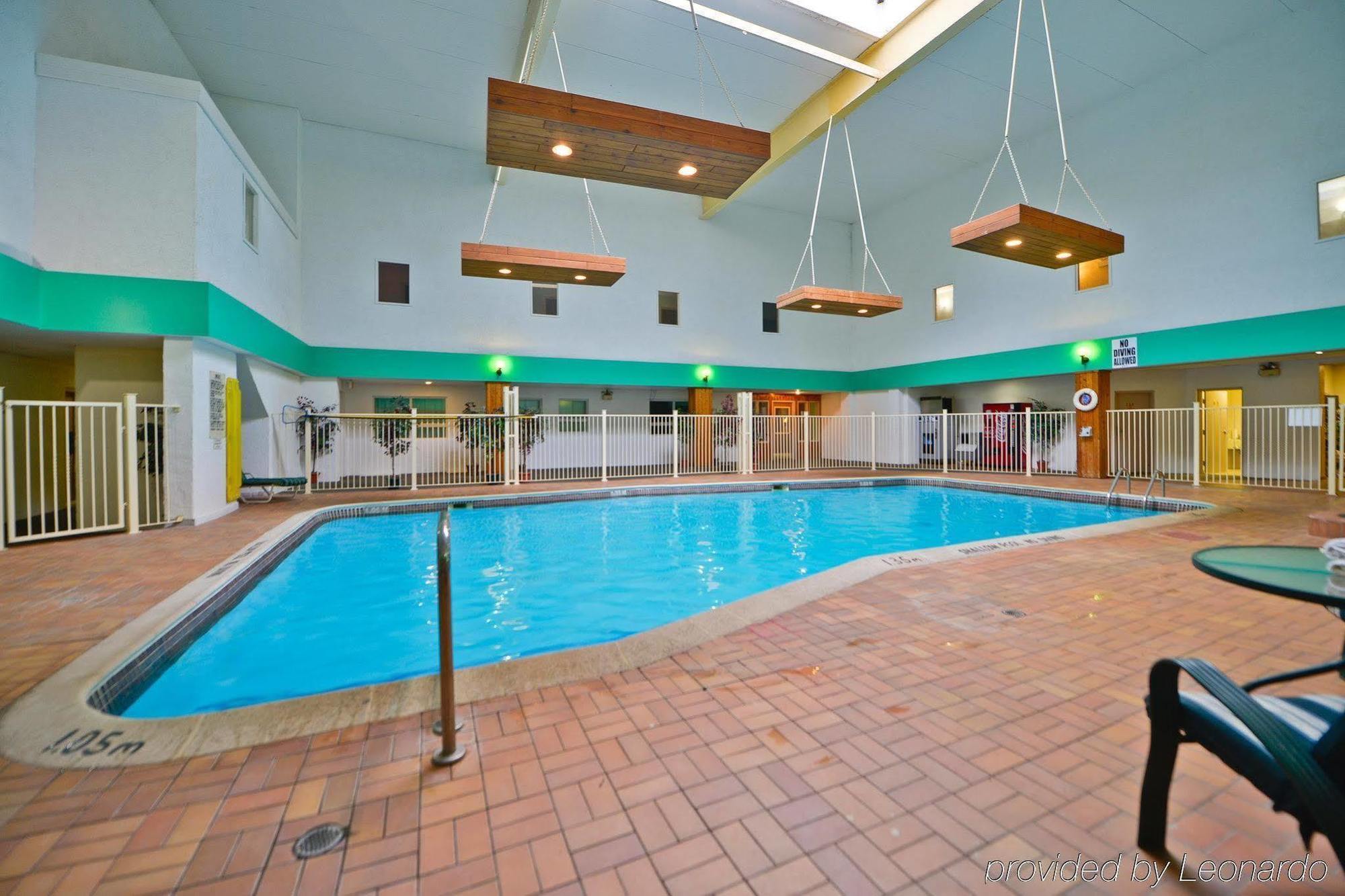 Best Value Inn & Suites パリーサウンド エクステリア 写真